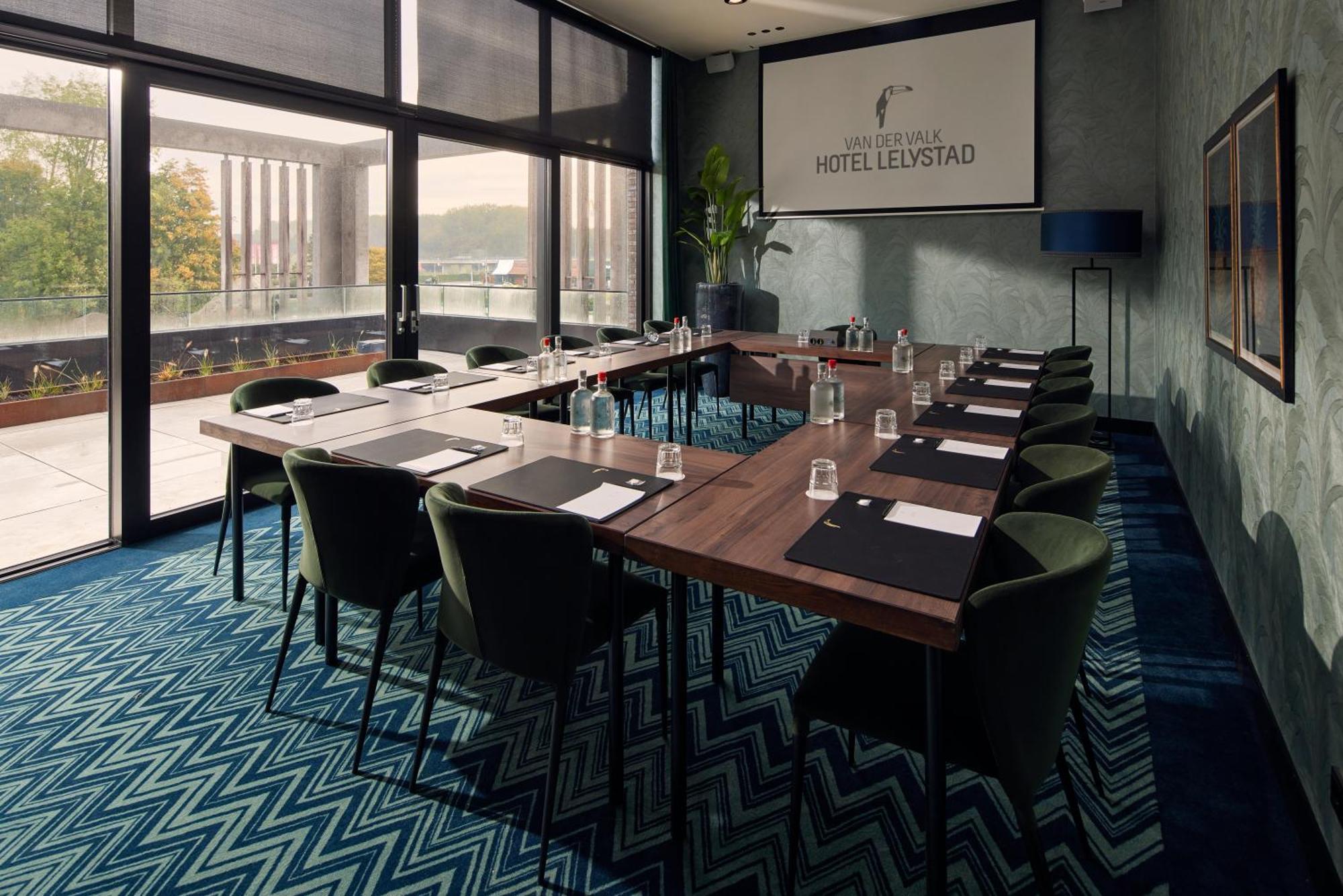 Der Valk Hotel 4*